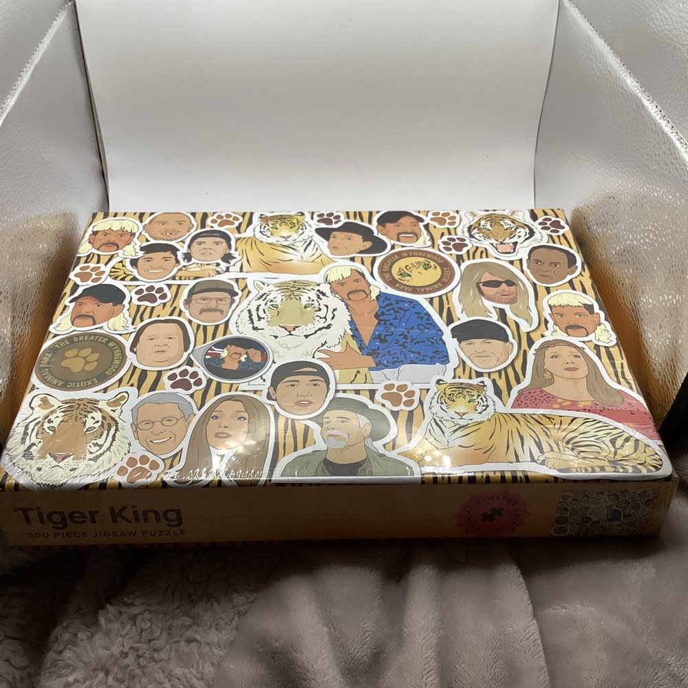 Tiger King 500-Piece Jigsaw Puzzle - Illustrated Collage NIB
